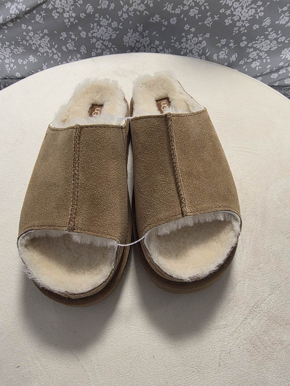 UGG Womens Tan Suede Shearling Open-Toe Slippers